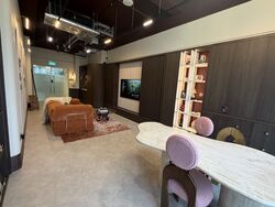 Woods Square (D25), Office #626979541